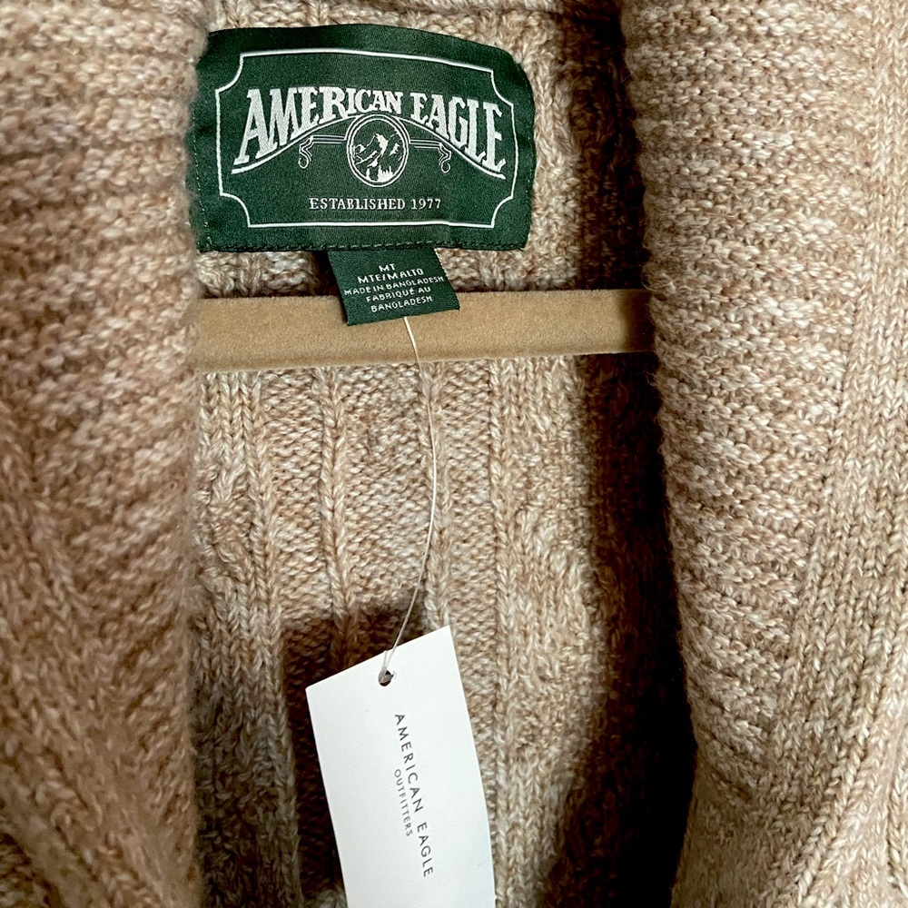 Men’s American Eagle Sweater. Brand new with tags, never worn!